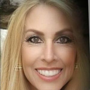 Meet your Posher, Corrine